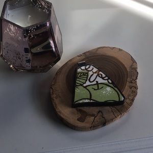 🌺 Need a great teacher gift? Apple pendant slide